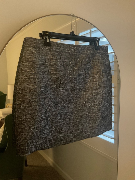 Banana Republic Dresses & Skirts - Banana Republic Gray Textured Mini Skirt